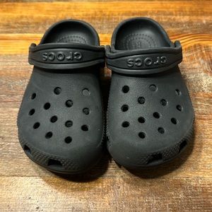 Toddler crocs